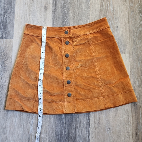 Velveteen A-Line Mini Skirt Button-Front Edition - Picture 7 of 14